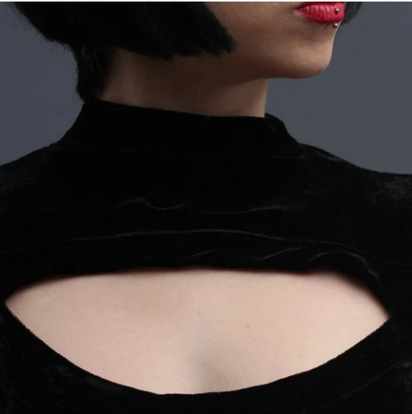Forever 21 Tops - ❤️Forever 21 Black Velvet cutout bodysuit Small
